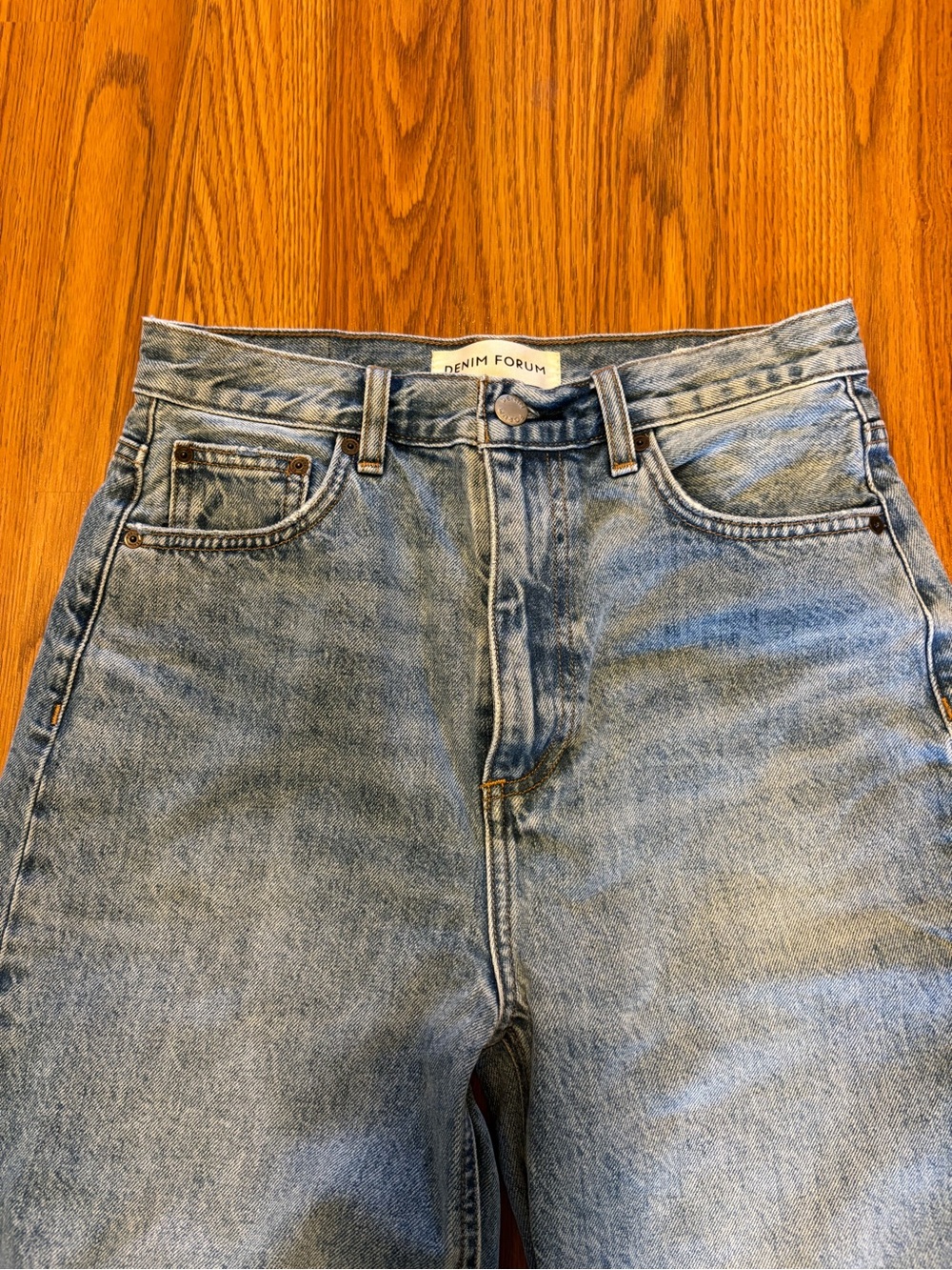 Denim Forum – The Gia High Rise Carrot 26L Jeans - Picture 2 of 11